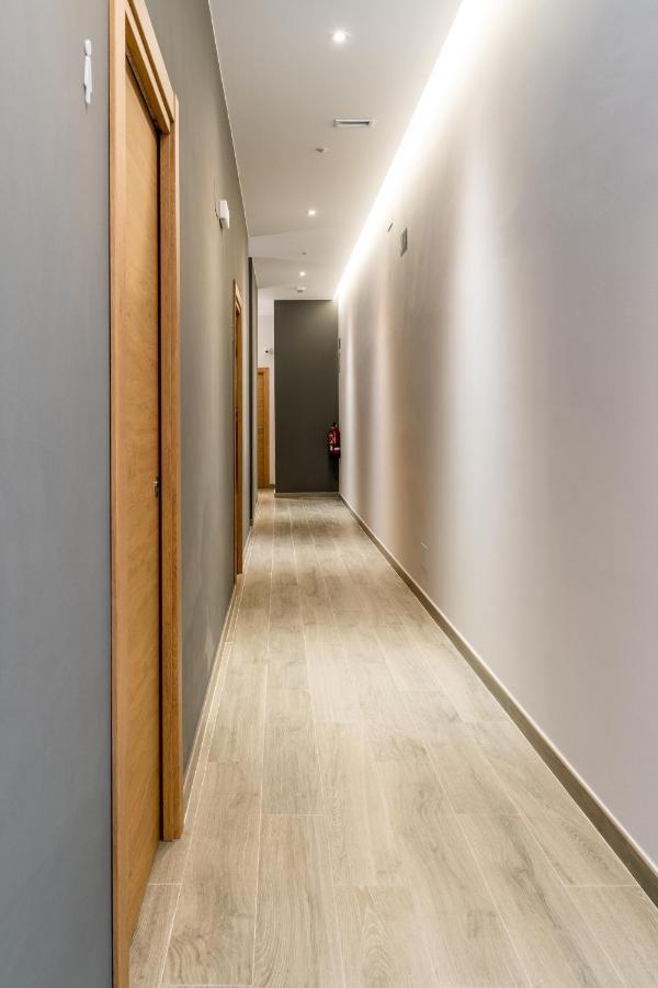 Four Rooms Hostel Луго Экстерьер фото
