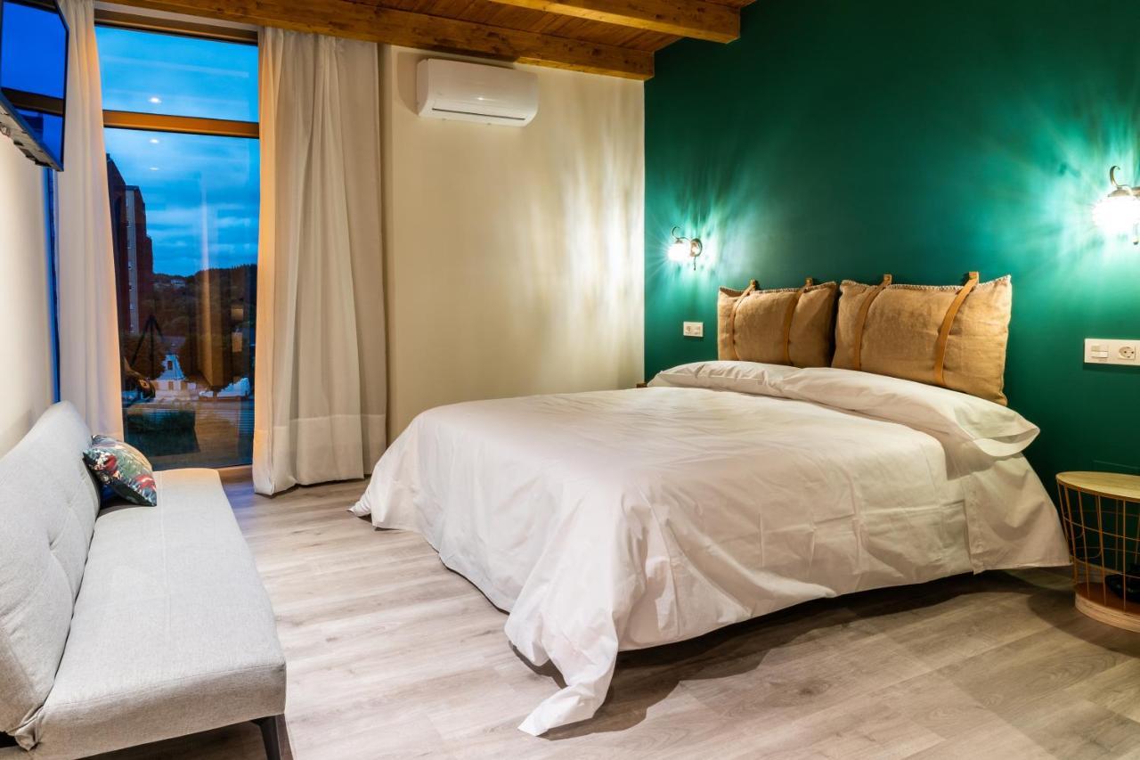 Four Rooms Hostel Луго Экстерьер фото