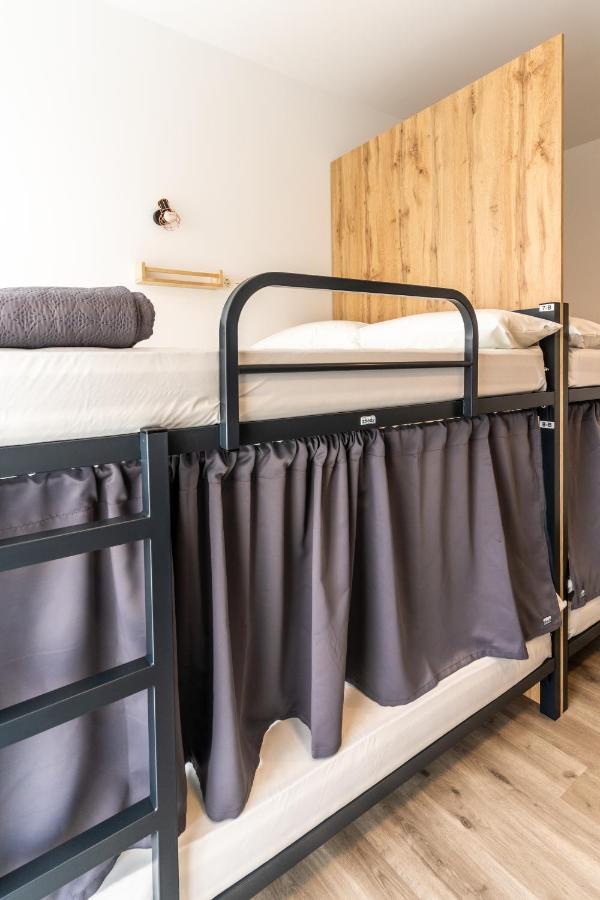 Four Rooms Hostel Луго Экстерьер фото